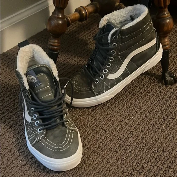 Vans® Unisex Sk8-Hi MTE High-Top Sneakers in Suede - Picture 8 of 8